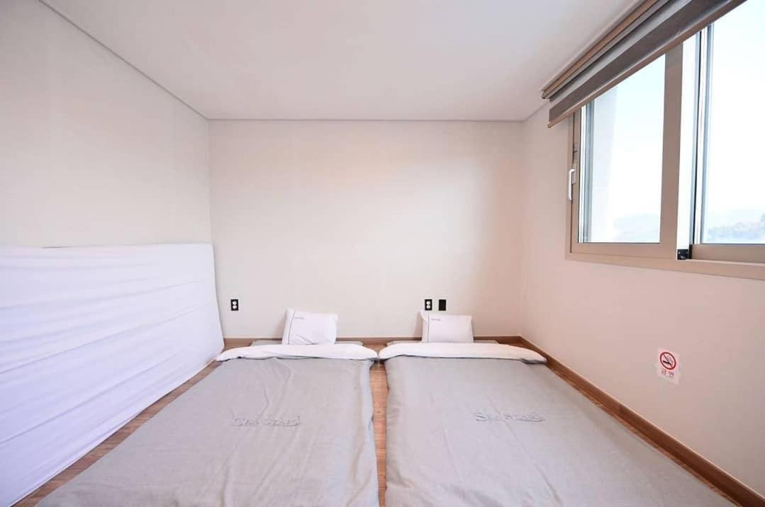 Sea Star Hostel Йосу Екстериор снимка