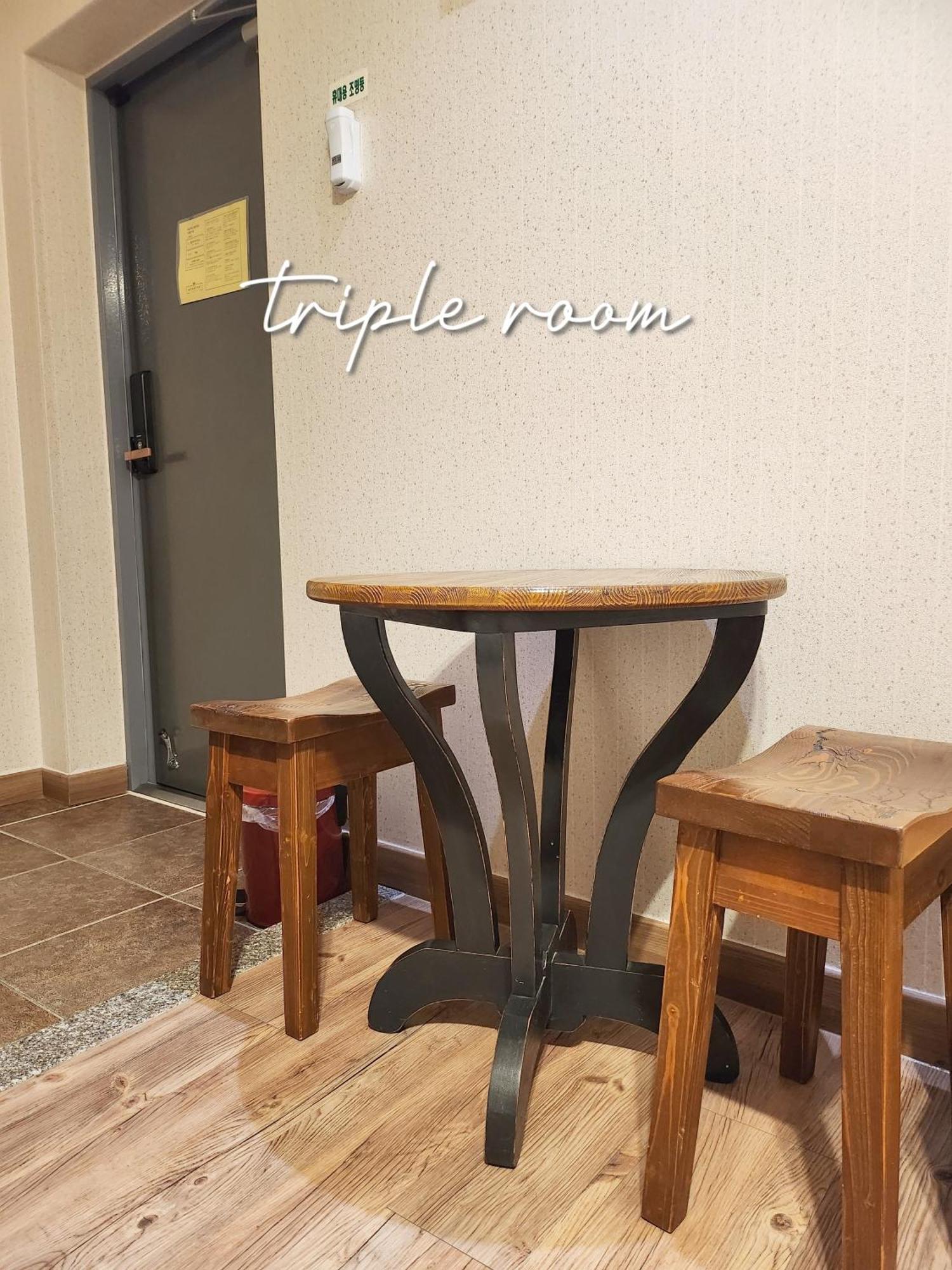 Sea Star Hostel Йосу Екстериор снимка