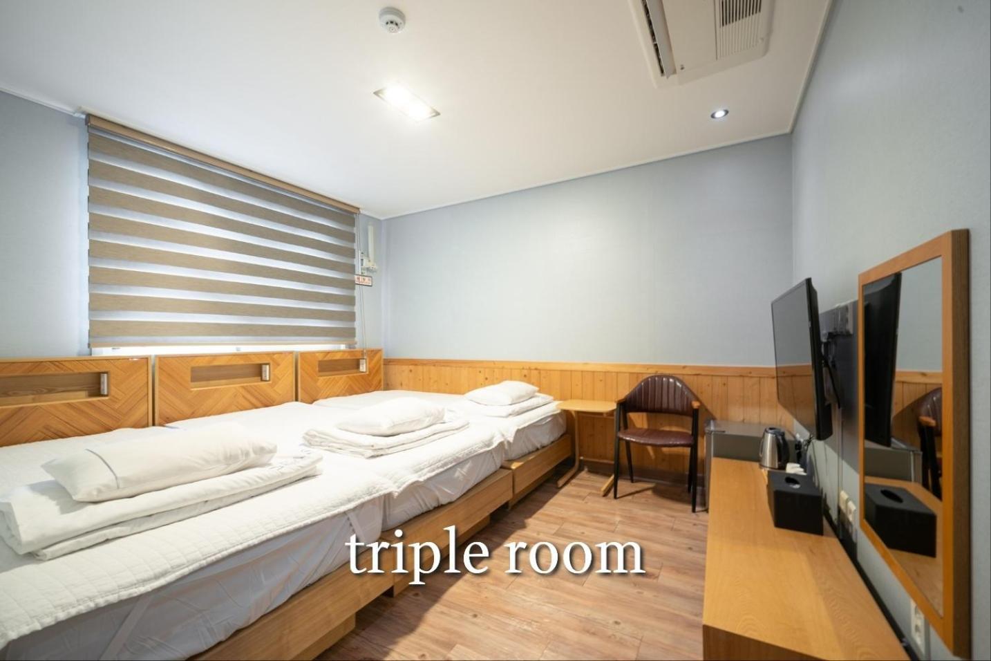 Sea Star Hostel Йосу Екстериор снимка